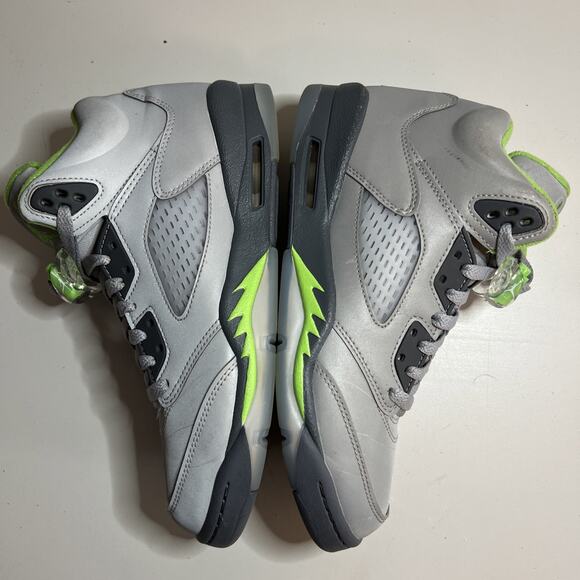 Size 7Y (GS) - Jordan 5 Retro 2022 Mid Green Bean - Picture 7 of 8